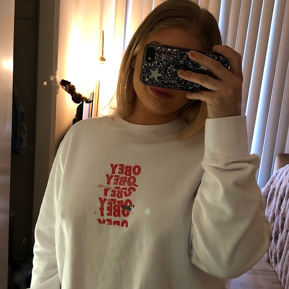 Large OBEY sweater